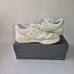 New Balance White Sneakers Modern Athletic Design